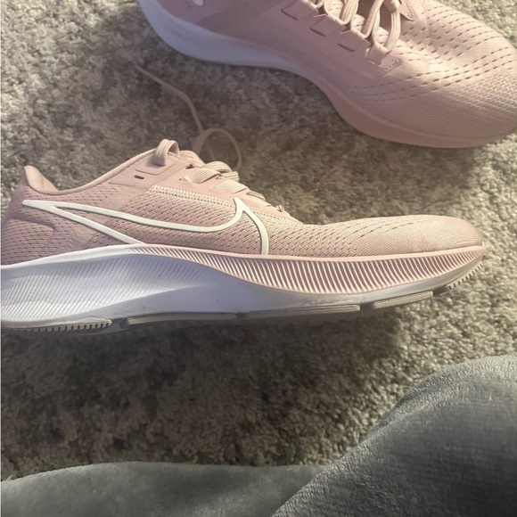 Nike Air Zoom Pegasus 38 Champagne 2021 CW7358-601 - Picture 2 of 8